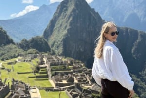 Machu Picchu: Entrada oficial y guía con autobús opcional