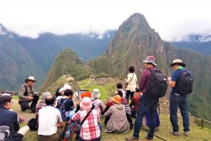 Machu Picchu: Private Tour Guide Service
