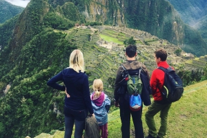 Machu Picchu: Private Tour Guide Service