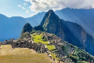 Machu Picchu: Ruins & Machu Picchu Mountain Official Tickets