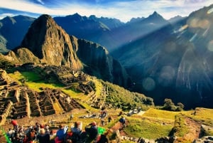Machu Picchu com a Montanha Arco-Íris + Cusco