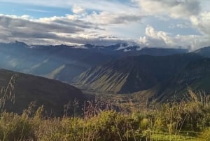 Maras Cusco: Maras Trek & Picnic in the Sacred Valley Moray and Ollantaytambo