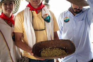 Medellín: Tour do café, chegada a cavalo e cana-de-açúcar