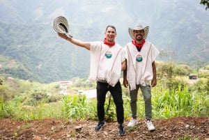 Medellin: Kahvikierros, hevosen selässä saapuminen ja sokeriruoko