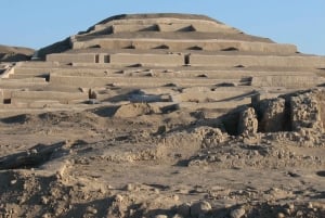 Nazca: Cahuachi Pyramids and Ocongalla Aqueduct Tour