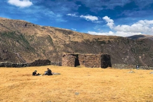Ollantaytambo: Guided Pumamarka Hike & Local Experience