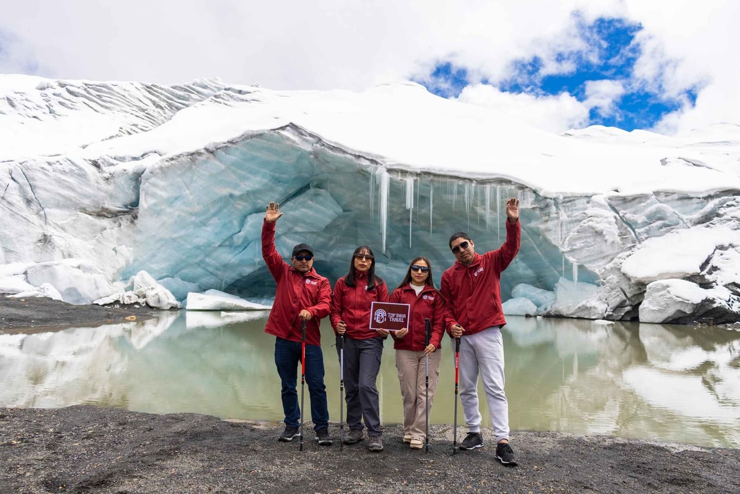ケルカヤ氷河、スユパリナ、クスコへの日帰りツアー