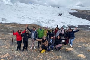 ケルカヤ氷河、スユパリナ、クスコへの日帰りツアー