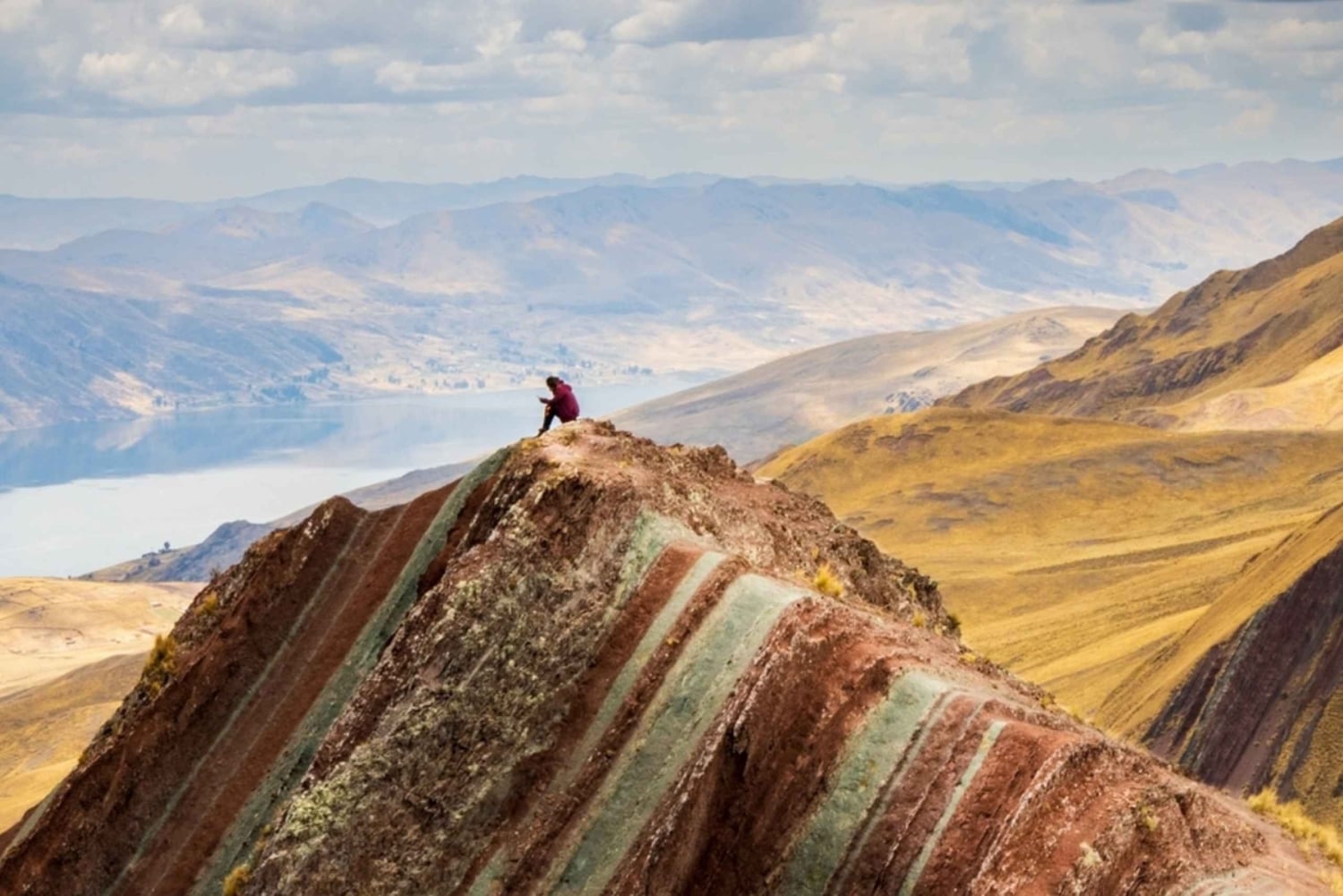 Colores y cultura de Pallay Punchu: una aventura en los Andes