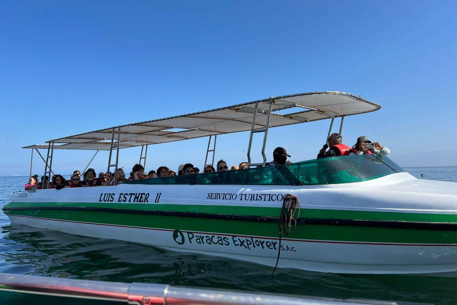 Paracas: Ballestas Islands Guided Boat Tour