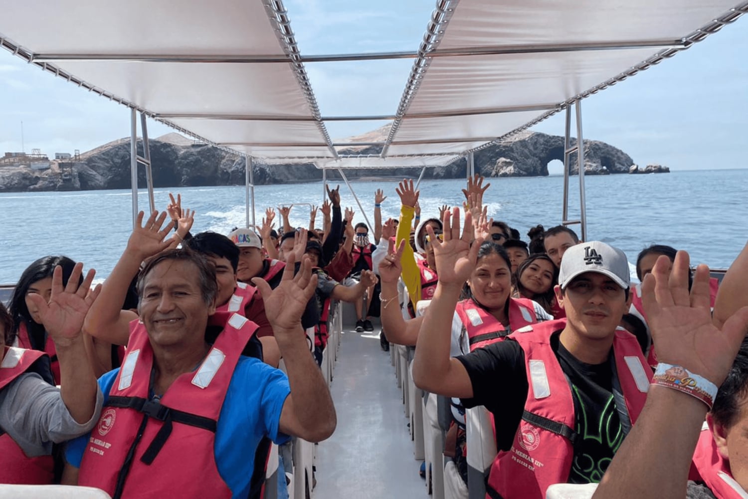 Paracas: Ballestas Islands Morning Boat Tour