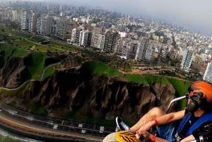 Lima: Vuelo en parapente sobre la Costa Verde
