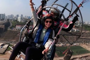 Lima: Paragliding Flight Over Costa Verde