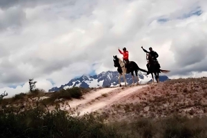 Peru: Enchanting 2-Hour Horse Ride in Yanahuara Village