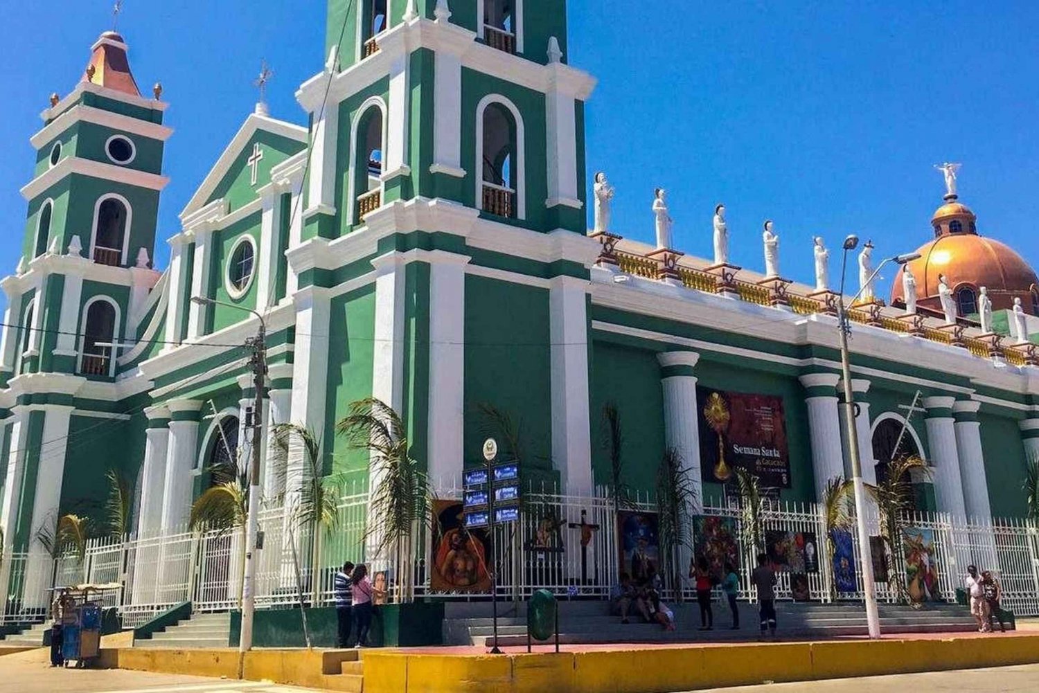 Piura: Piura and Catacaos Tour - Narihuala