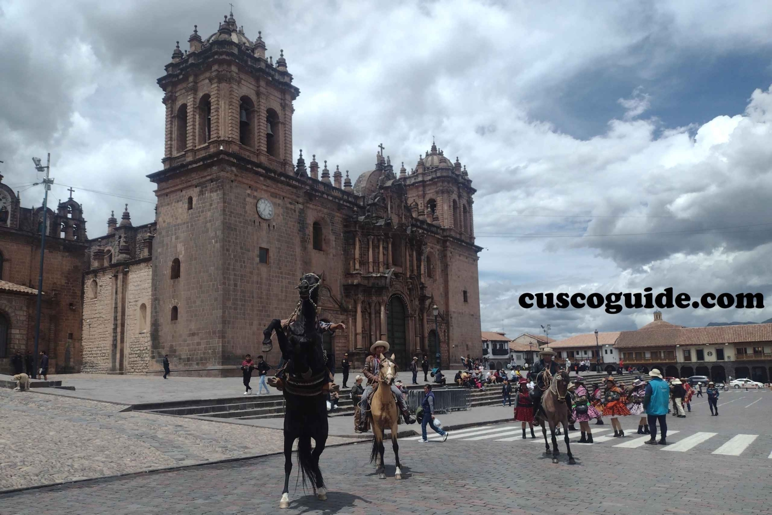 Private Cusco Walking Tour: Downtown, Sun Temple, San Blas