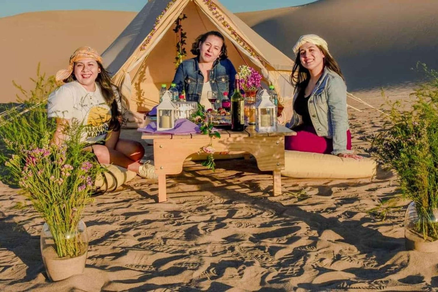 Private picnic in Huacachina