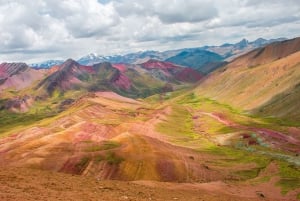 TOUR PRIVADO: Montaña Arco Iris + Almuerzo