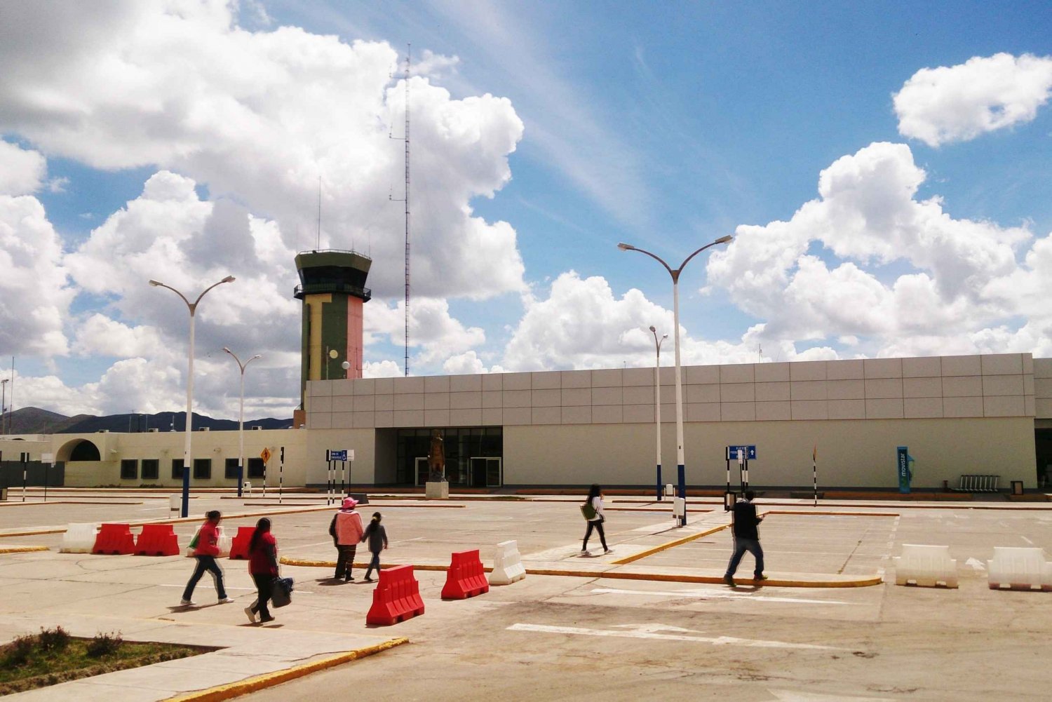 Private transfer from Puno city to Juliaca airport