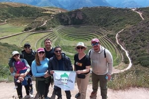 Privat VIP-utflukt til Maras, Moray og Ollantaytambo – med guide på portugisisk