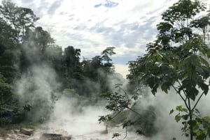 Pucallpa: Excursión al Río Hirviente