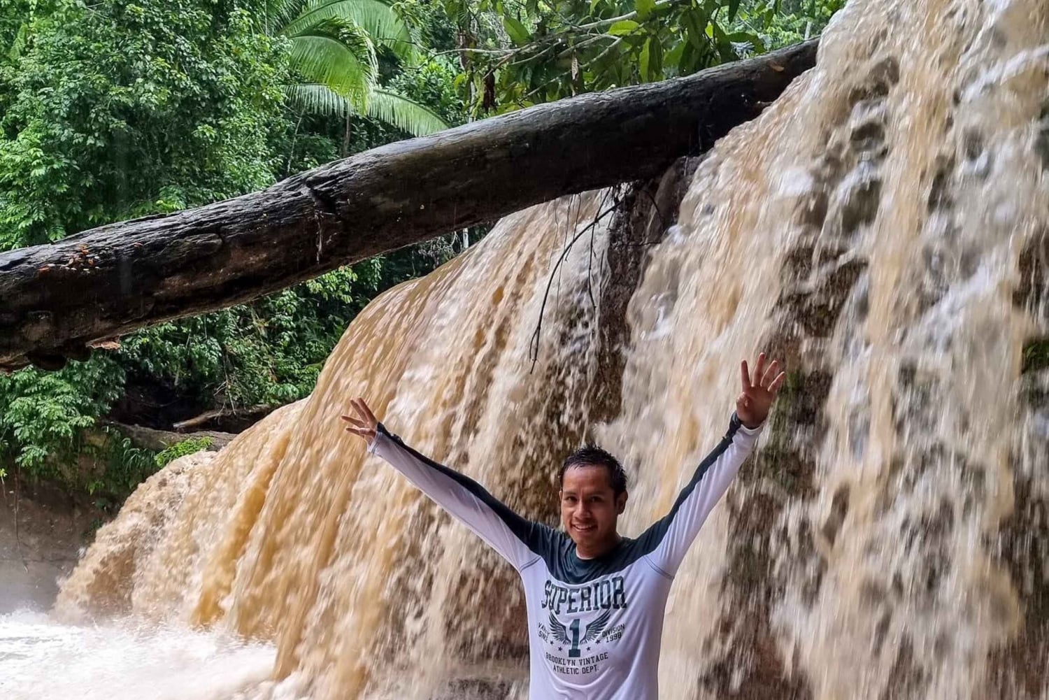 Pucallpa: Regalias waterval
