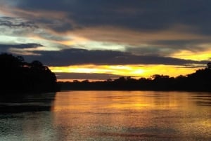 Puerto Maldonado: 2-Hour Tambopata River Cruise at Sunset