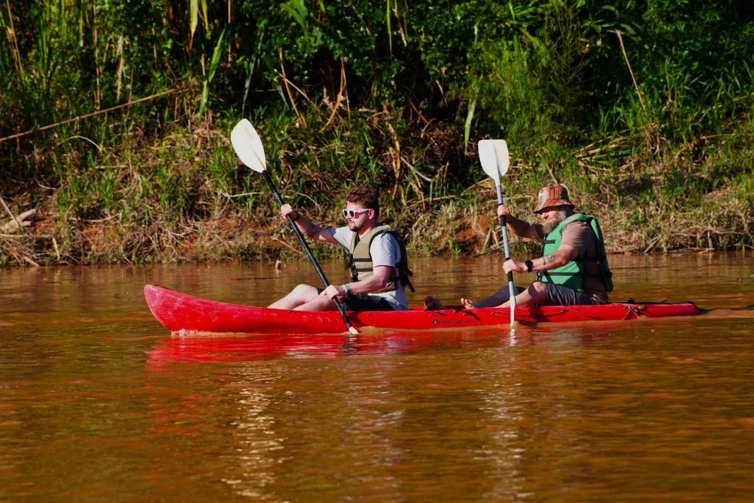 Puerto Maldonado: Kayaking and swimming in the Tambopata River