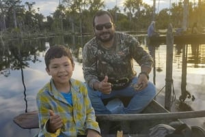 Puerto Maldonado: Yacumama-järven auringonlasku ja piranha-kalastus