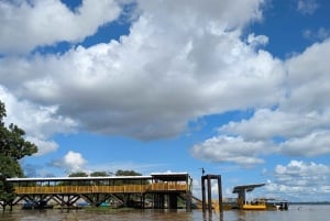 プエルト・ナリニョ：アマゾンジャングルと湖の3日間ツアー