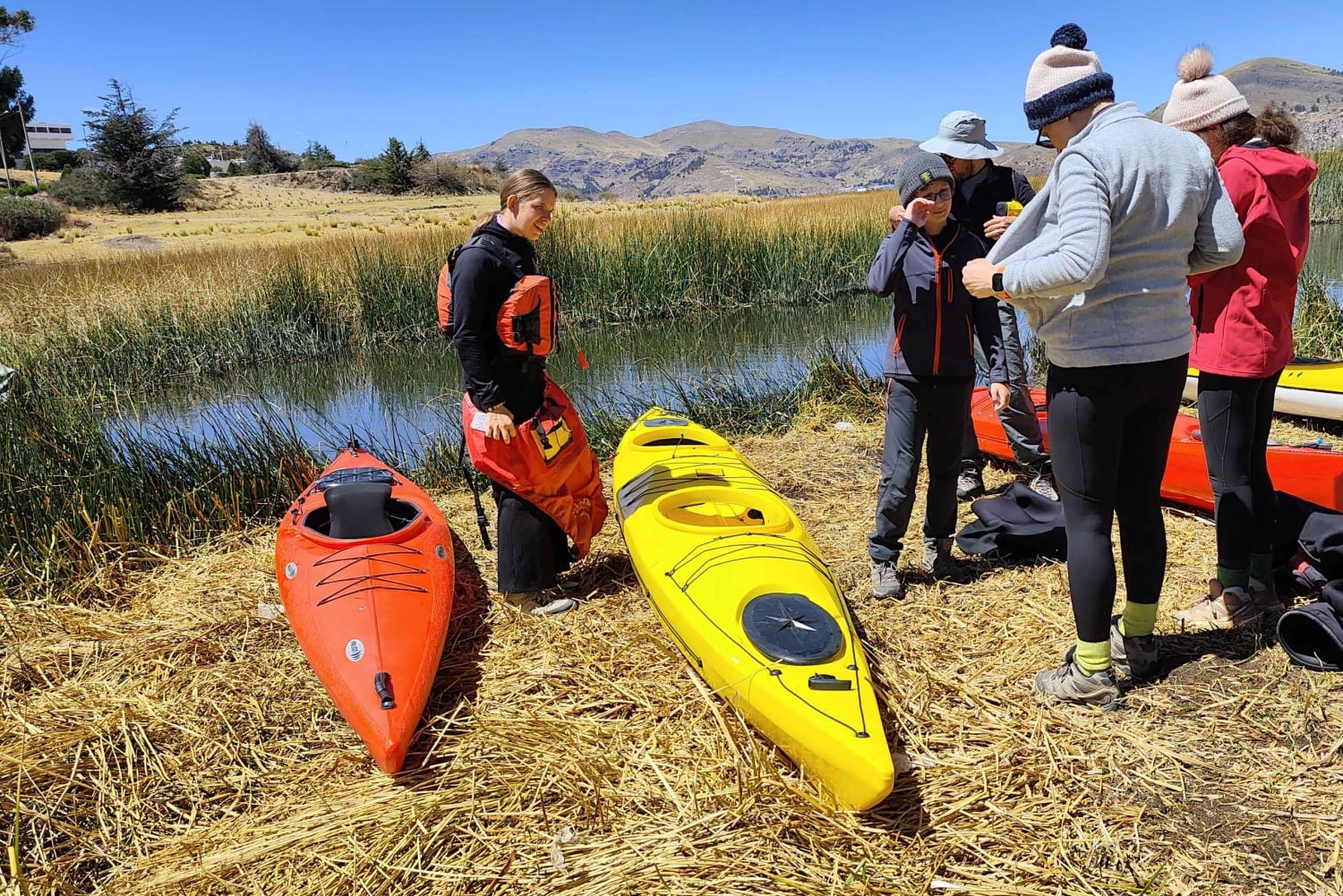 Puno: 2-Day Uros Kayak Tour with Amantani Homestay