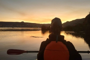 Puno: 2-päiväinen Uros-kajakkikierros ja kotimajoitus Amantani-saarella