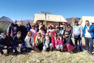 Puno: 3 uur durende tour naar de Uros en drijvende eilanden + lokale lunch
