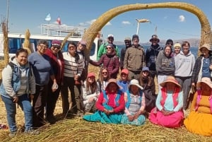 Puno: 3 uur durende tour naar de Uros en drijvende eilanden + lokale lunch