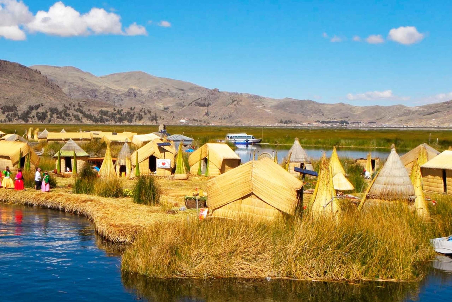 Puno: Ganztagestour zum Titicacasee und Uros & Taquile