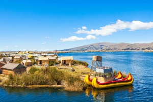 Puno : Visite d'une jounée au lac Titicaca avec déjeuner typique.