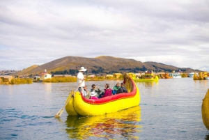 Puno: Uros Taquile Full day tour + folklorische dansen op een speedboot