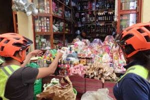 Puno: tour guidato della città in bicicletta con visita alla nave Yavarí, Museo Dreyer