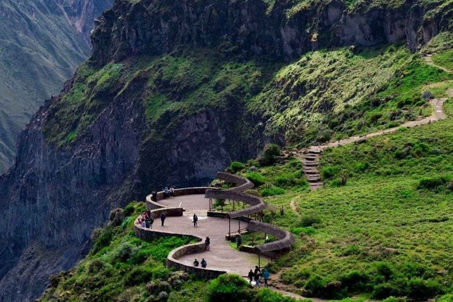 Puno: One-Way Shared Bus Transfer to Chivay