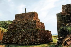 Puno: Tipón, Pikillacta, and Pisco Sour Tour
