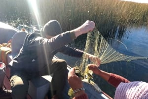 Puno: Tour of the Uros Floating Islands and Fishing Experience