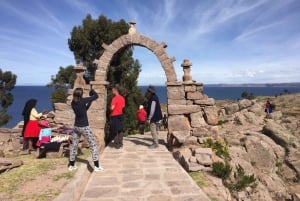 Puno: TOUR UROS - TAQUILE LANCHA VELOZ (FULL DAY)