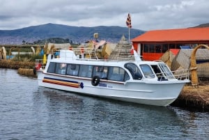 Puno: excursión de un día a las islas flotantes de los Uros y a la isla de Taquile.