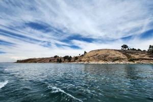 Puno: excursión de un día a las islas flotantes de los Uros y a la isla de Taquile.