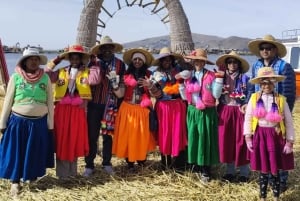 Puno: Tour Uros Taquile + Overnachting in de gemeenschap Luquina (VIP-speedboot)