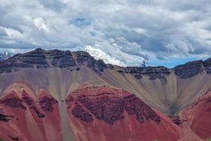 Rainbow Mountain Peru + Red Valley med ATV'er heldagstur