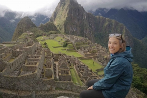 Excursión a la Montaña Arco Iris y a Machu Picchu en tren