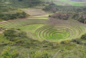 Sacred Valley Full Day Private Tour with Pachamanca Lunch