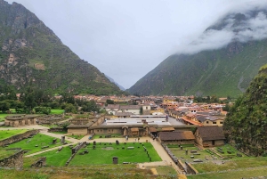 Sacred Valley Full Day Private Tour with Pachamanca Lunch