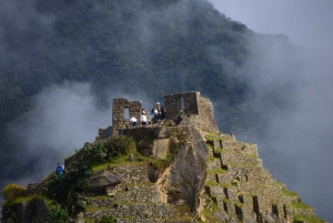 Valle Sagrado y Machu Picchu en tren: excursión de 2 días y 1 noche